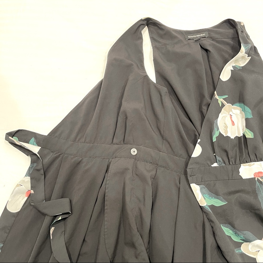Banana Republic floral wrap dress - Picture 6 of 8